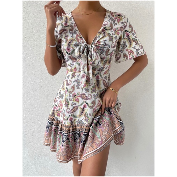 Boho White Floral Paisley Print Butterfly Sleeve Mini Dress - Picture 11 of 11